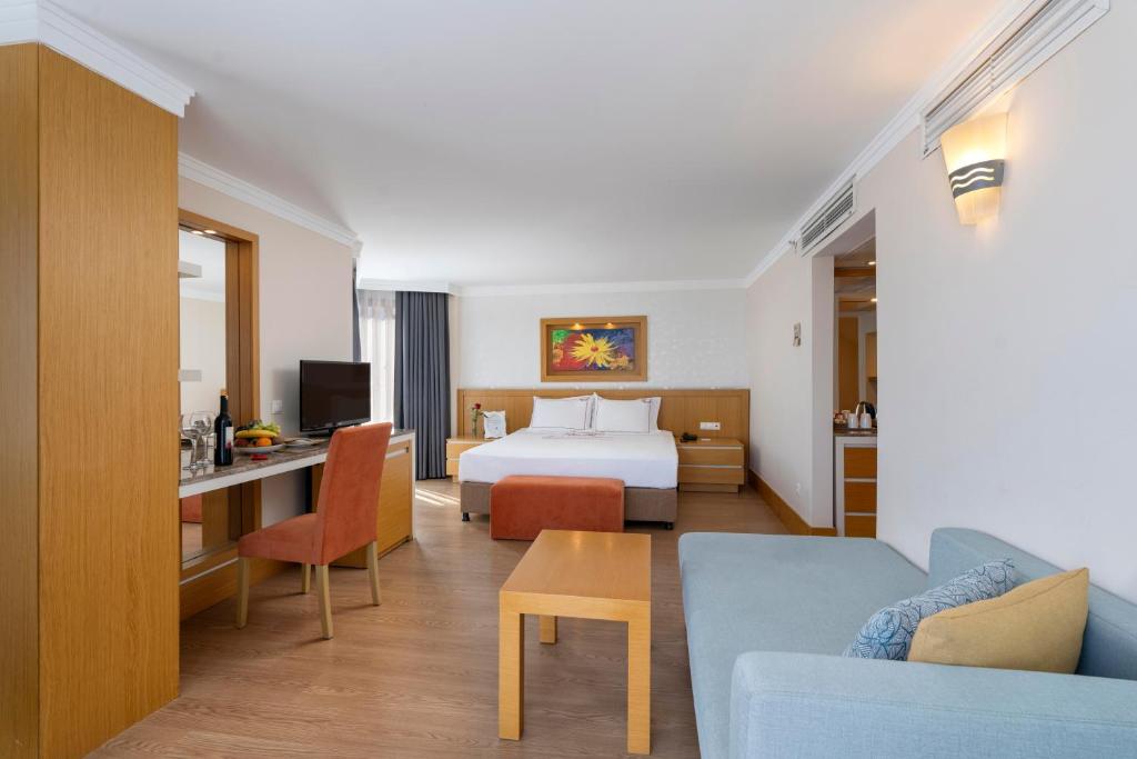 Jacuzzi suite
