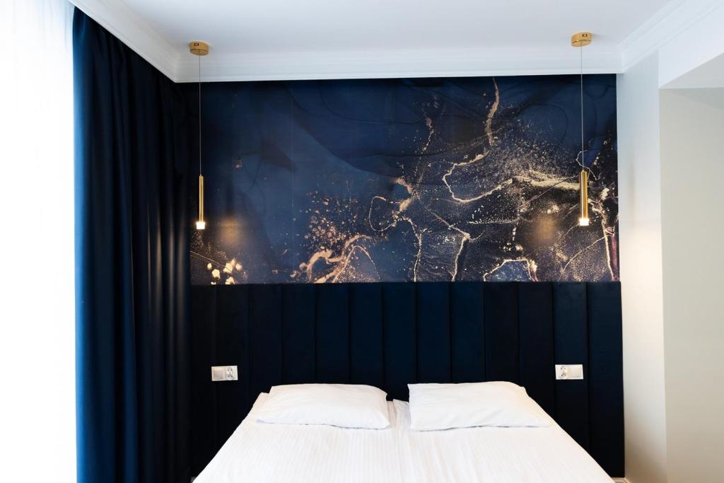 Hotel Przystań Przy Lesie - Zimmer Mit Kingsize-Bett Und Seeblick