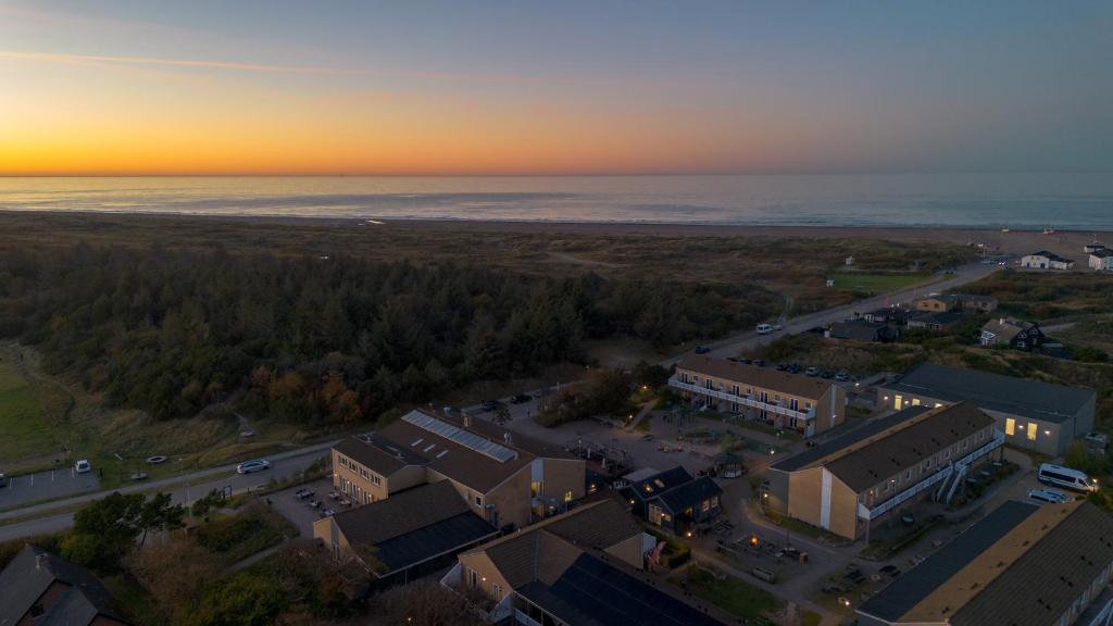 an overhead view of a building and the ocean at Feriecenter Slettestrand in Fjerritslev
