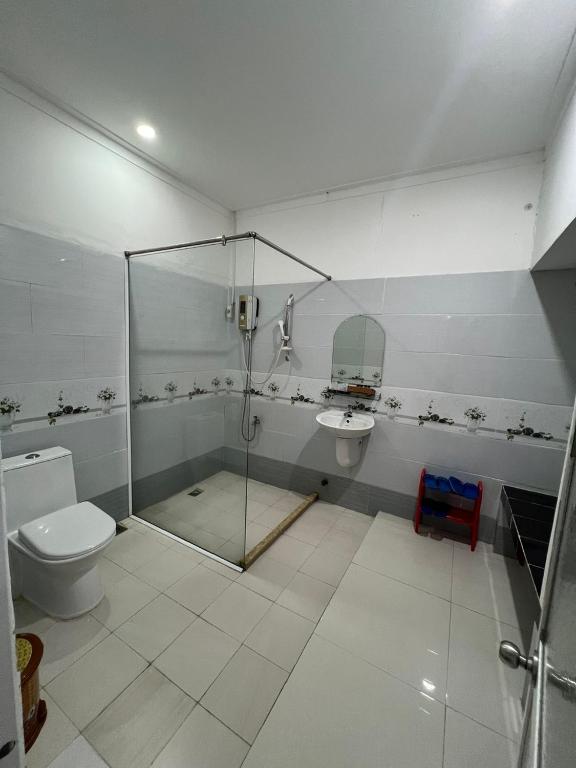 NGỌC HƯNG HOTEL - Camera Tripla Deluxe