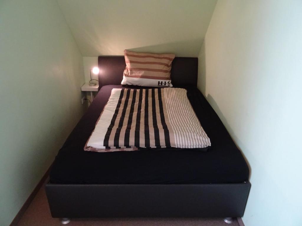 Wohlfühl Hotel & Pension am Birnengarten - Ruhige Zimmer mit Bad & WLAN - Single Room With Bathroom