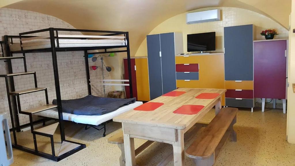 Studio cozy à Aydat avec air conditionné, 26 m²