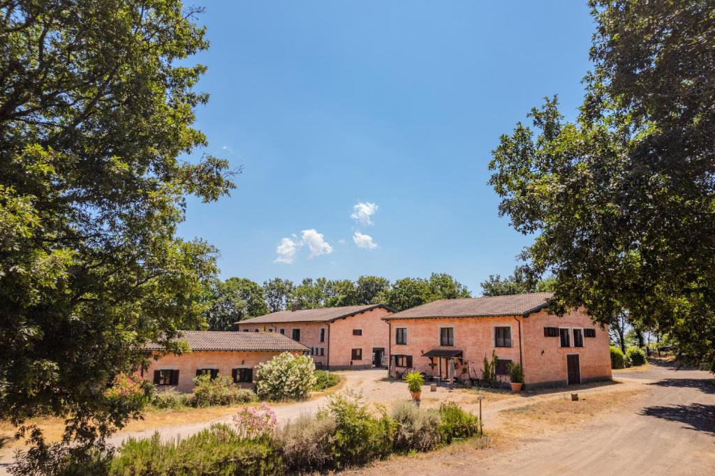 Tenuta Monte La Guardia - Cascate Naturali - Housity