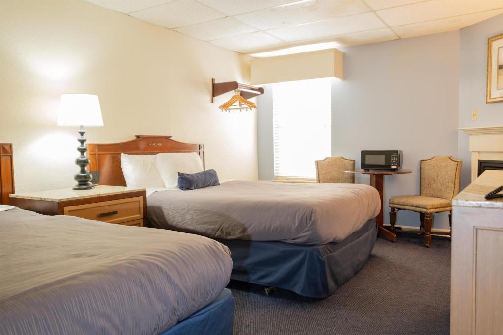 Fireside Inn and Suites Bangor - Queen Kamer Met 2 Queensize Bedden En Open Haard