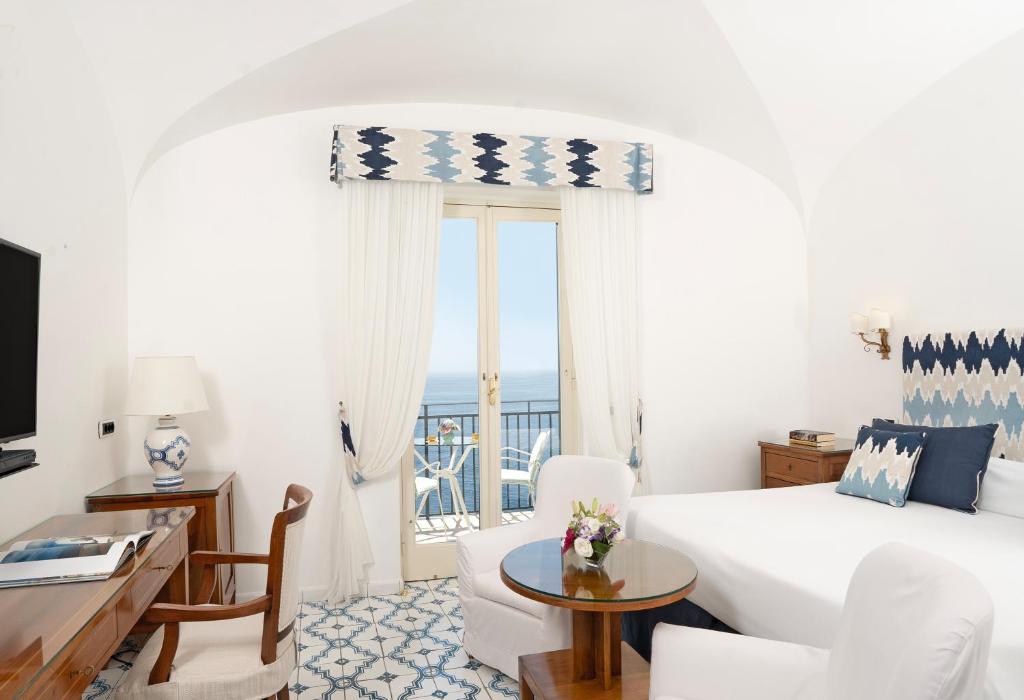 Double Room with Balcony and Sea View