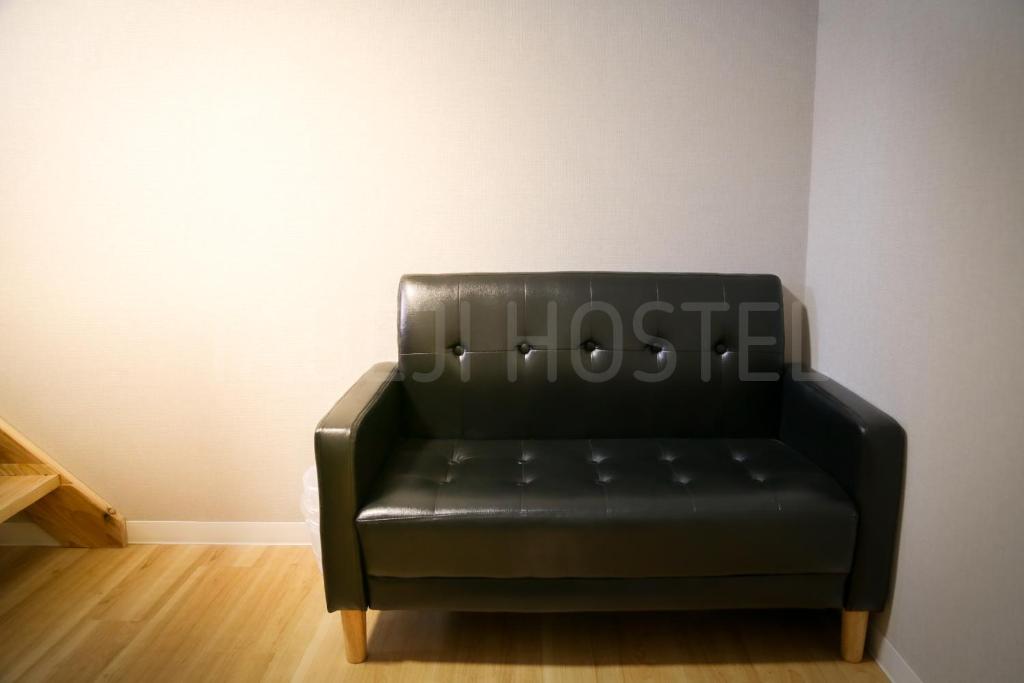 Fukuoka Tabiji Hostel 福岡旅路ゲストハウス - Habitación Queen Con Baño Compartido