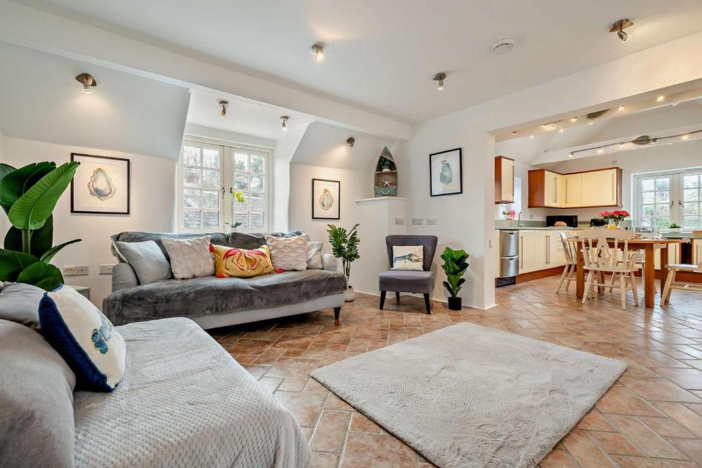 a living room with a couch and a table at 2 Bed in St. Agnes oc-p28969 in St. Agnes