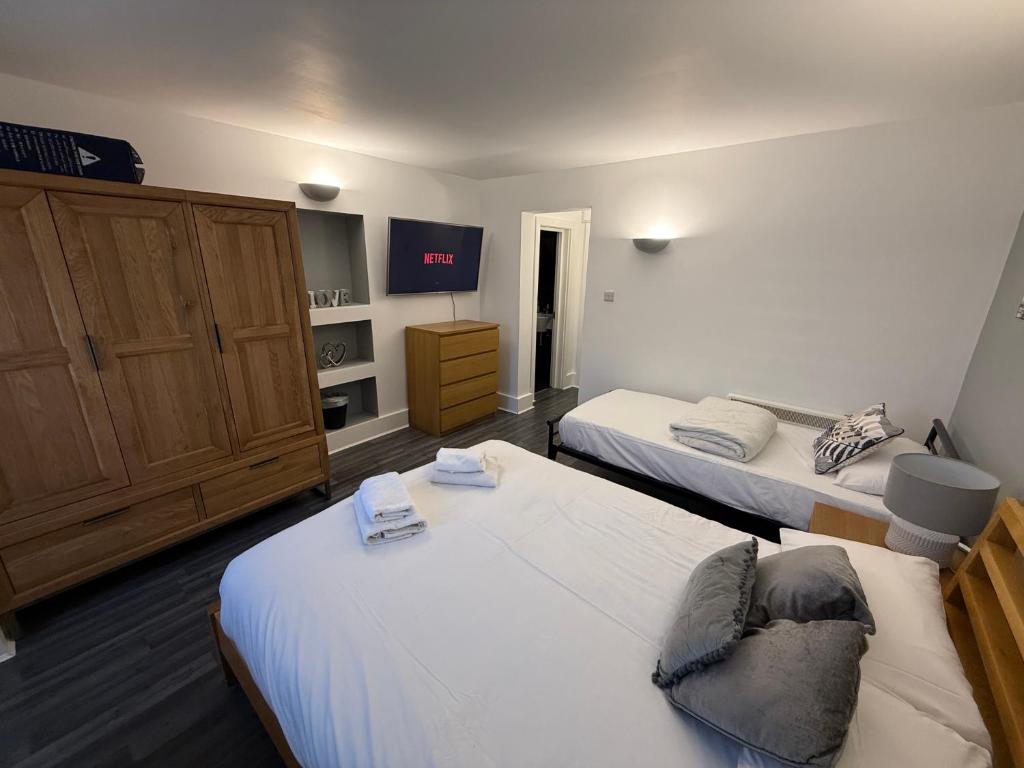 Bournemouth Hot Tub & Sauna Holiday Let - 