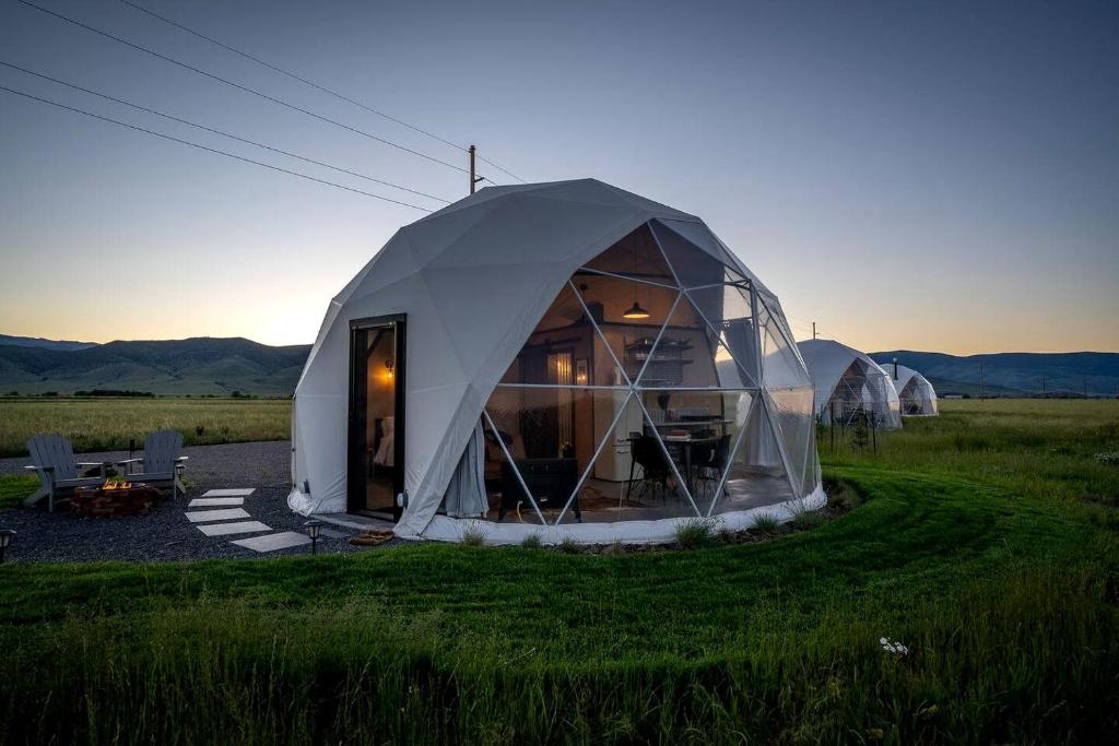 Luxury Off Grid Apartments Montana X Dome Design preview