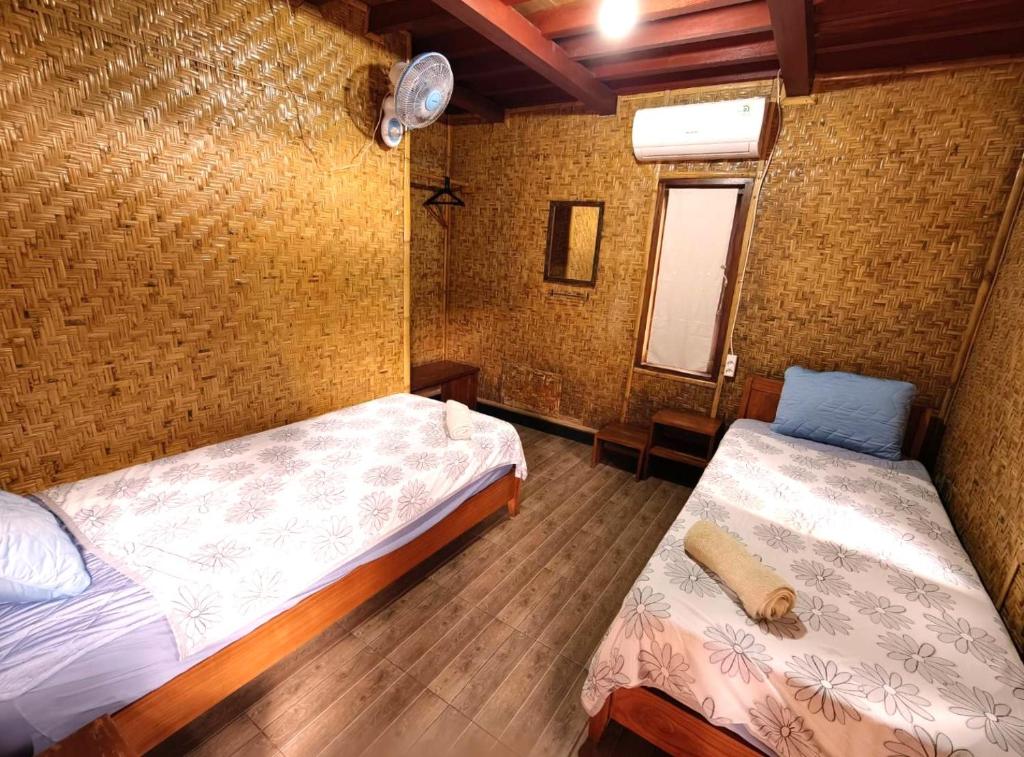 Lima Bintang - Standard Twin Room