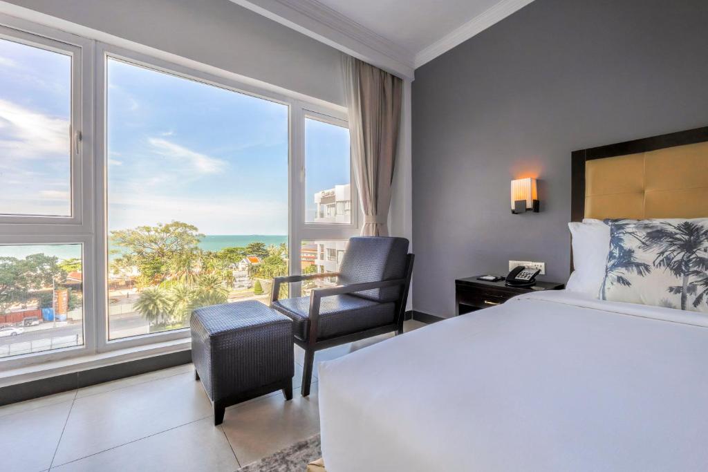 Queenco Hotel & Casino - 