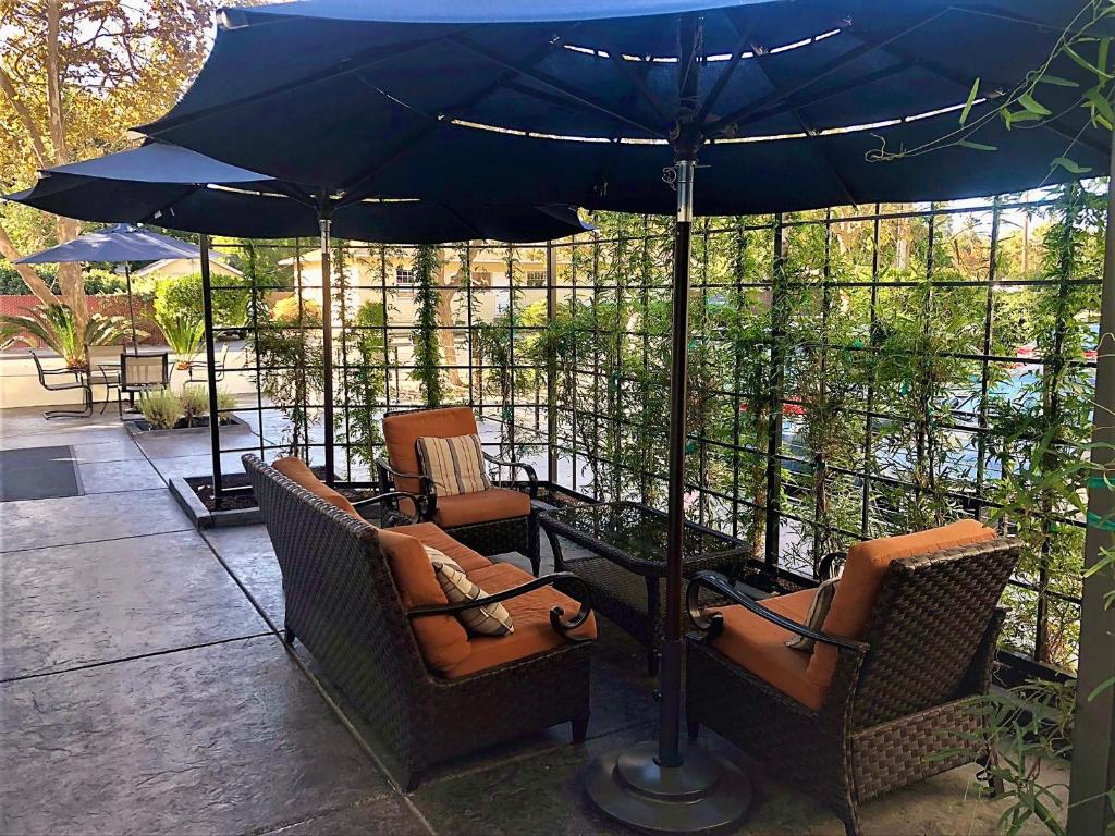 Aggie Inn, an Ascend Collection Hotel photo