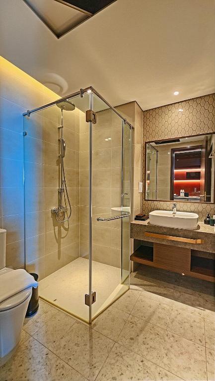 Căn hộ 2 Phòng ngủ có Ban công và Nhìn ra Biển