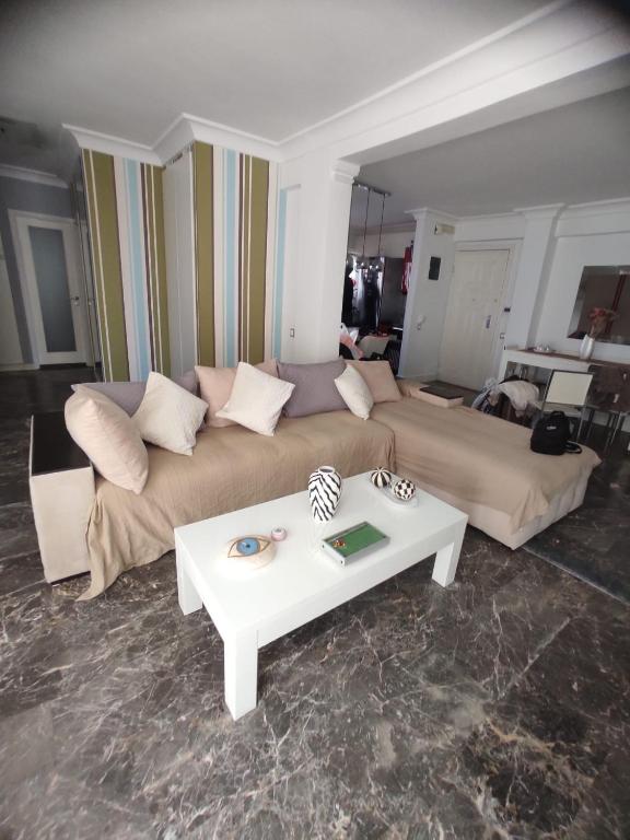 Apartment Glyfada Athens at One o One Seven, bright and spacious apartment located on the first floor with no elevator