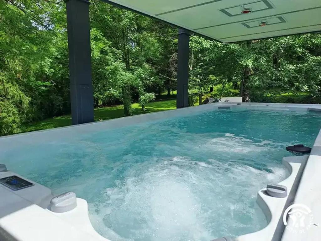Gallery image of Gîte en pleine nature 4 étoiles - Sauna et Jacuzzi in Le Bez