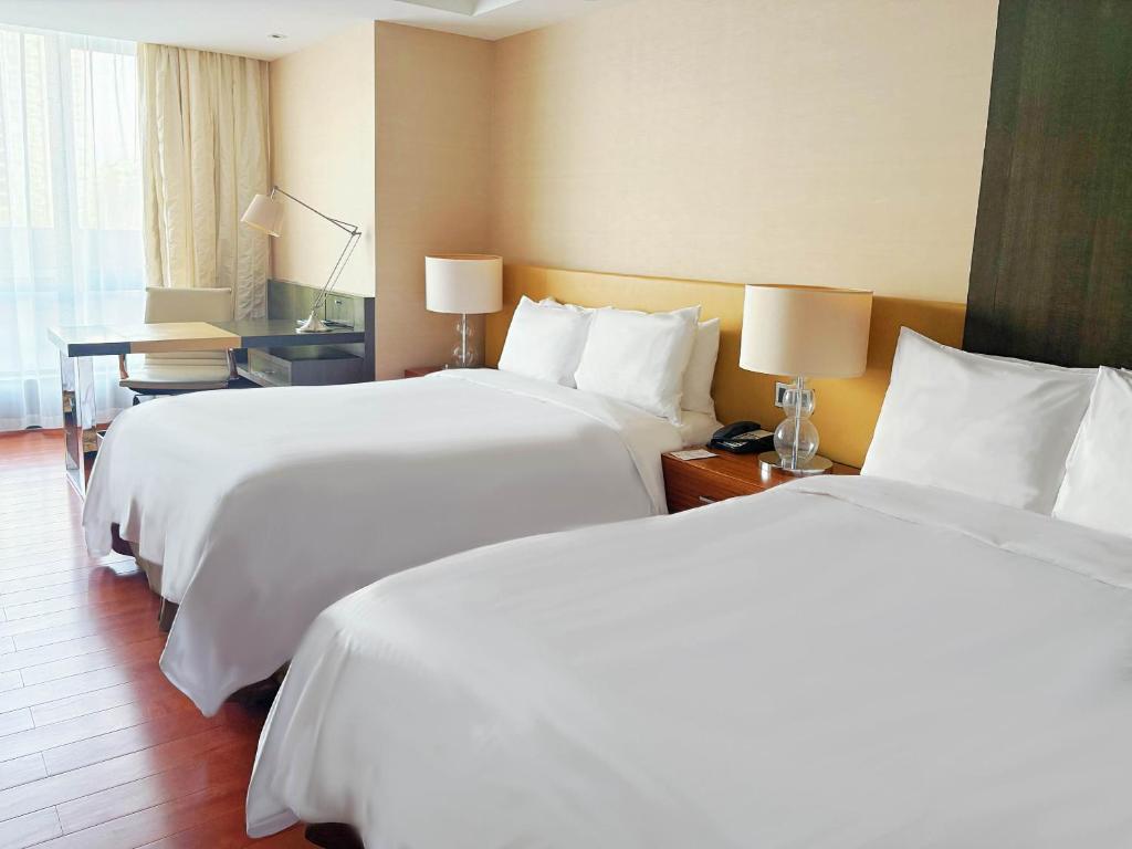 The Sandalwood Beijing Marriott Executive Apartments - Suite Con Tre Camere Da Letto + 233㎡ + 5 Letti Matrimoniali + Camera Da Letto Privata + Soggiorno Privato + Cucina A Pianta Aperta + Lavanderia + Internet Ad Alta Velocità Gratuito