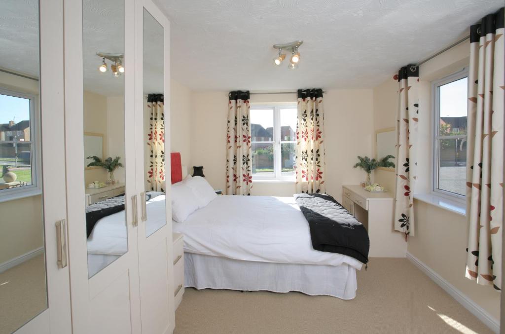 Orchard Gate Apartments from Your Stay Bristol - Superior Two-Bedroom Apartment