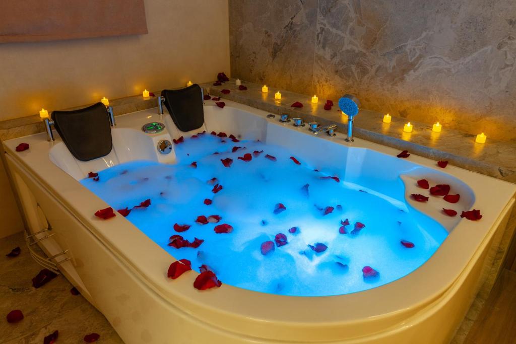 Royal Luxury Apartment with Sauna and Jacuzzi главное фото