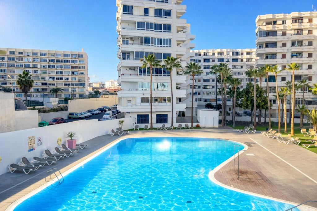 Vintage Flat - Terrace & Pool