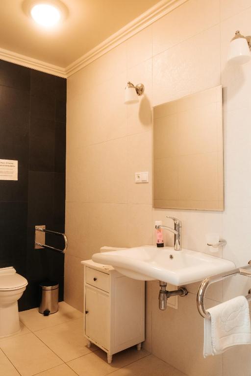 Winnice Jaworek - Chambre Simple - Accès Personnes Handicapées