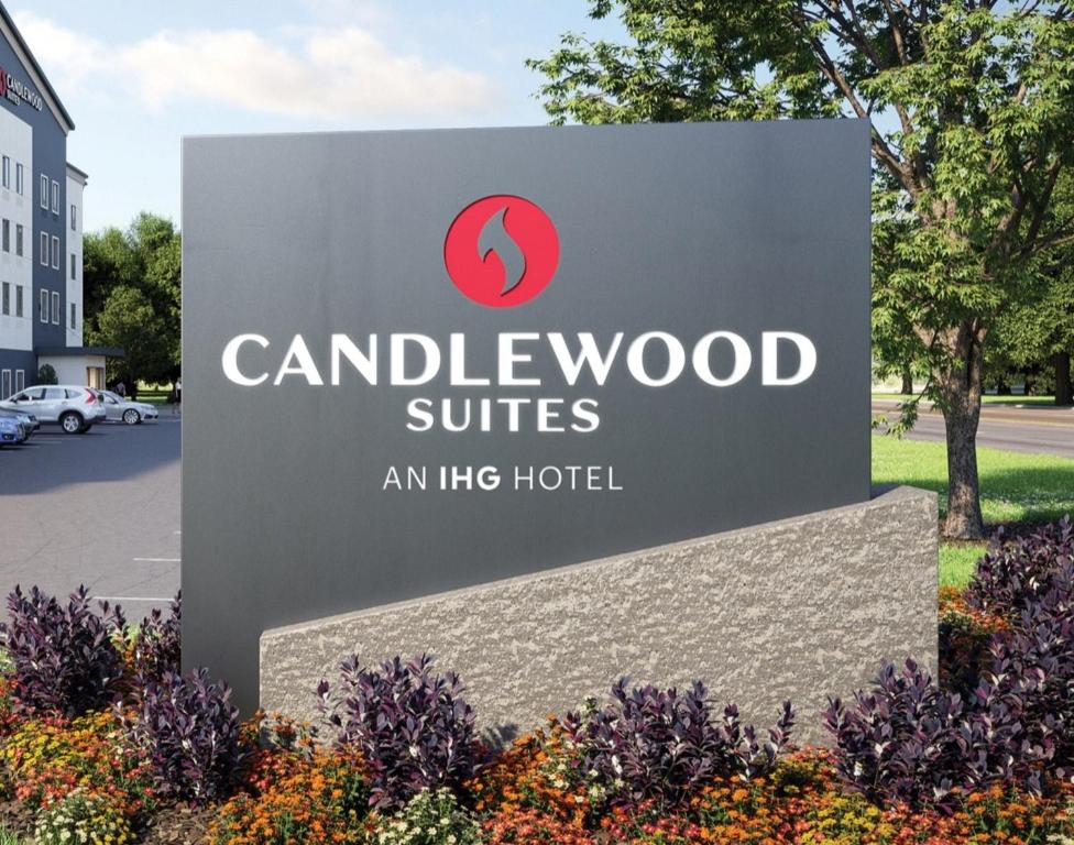 a sign at the entrance to canelwinds headquarters at Candlewood Suites Beachwood Cleveland by IHG in Beachwood