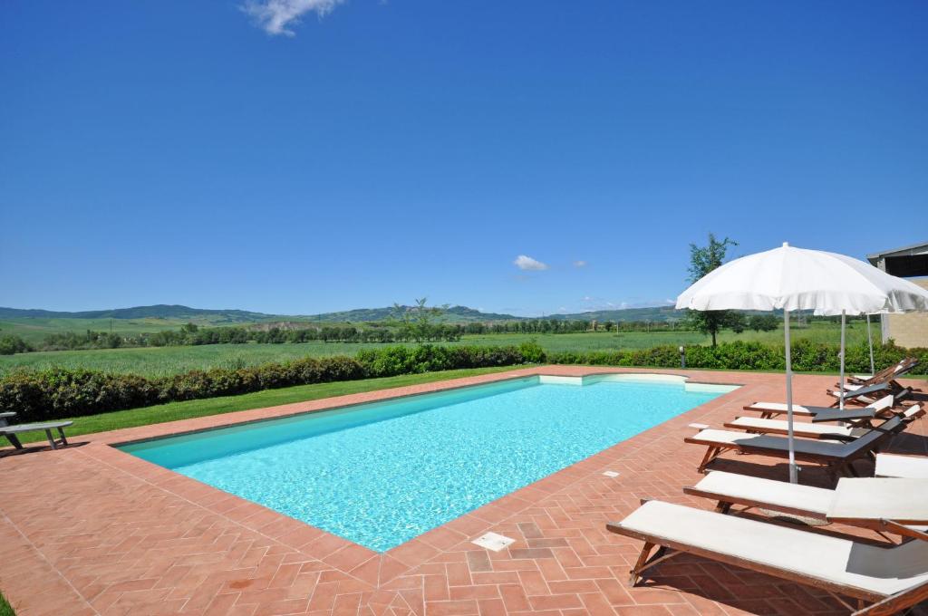 Bazén v ubytování Pienza by PosarelliVillas nebo v jeho okolí