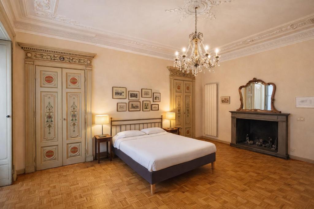 dHomes Apartments and Rooms - Galleria Gold, balcony
