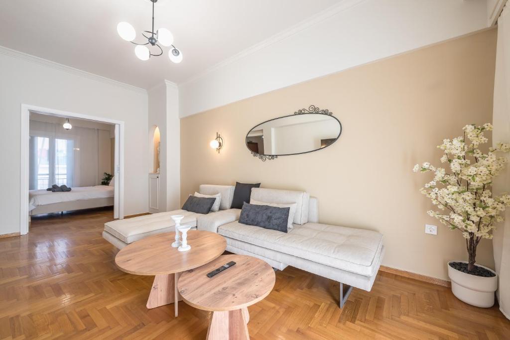 Athena House Elegant Stay For Families By Greece Apartments
