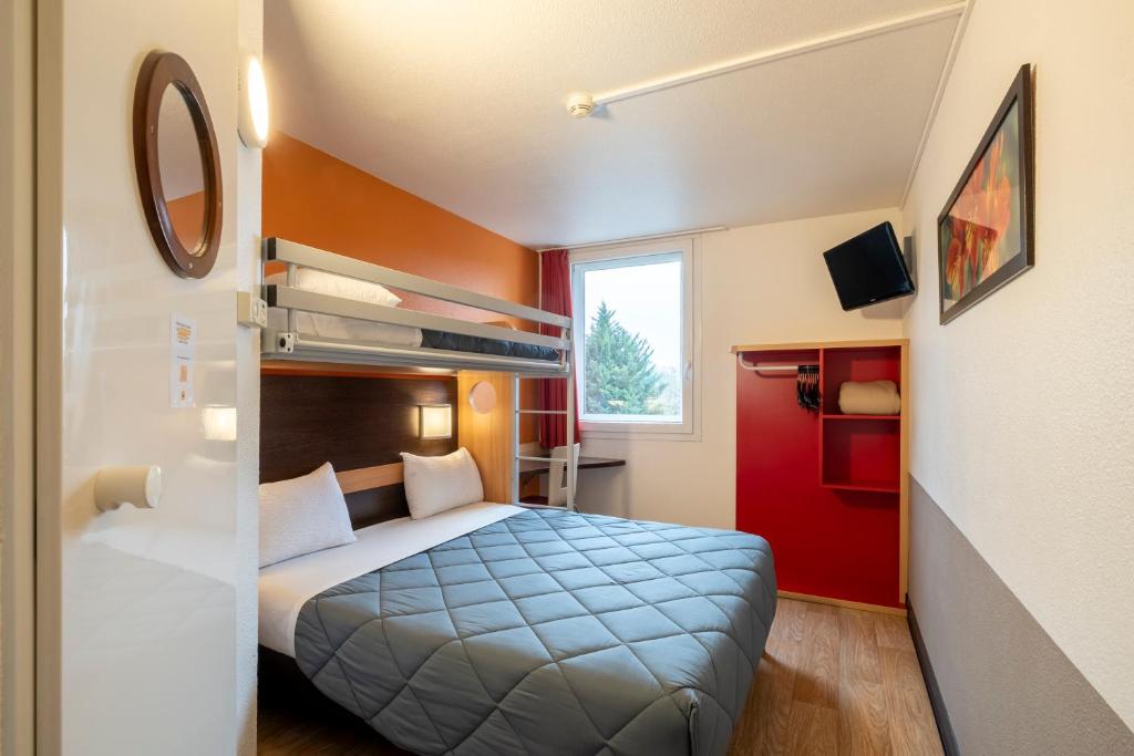 Premiere Classe Roissy Aéroport Charles De Gaulle - Triple Room (1 Double Bed + 1 Single Bed)