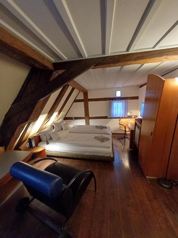 Schiefes Haus - Superior King Room