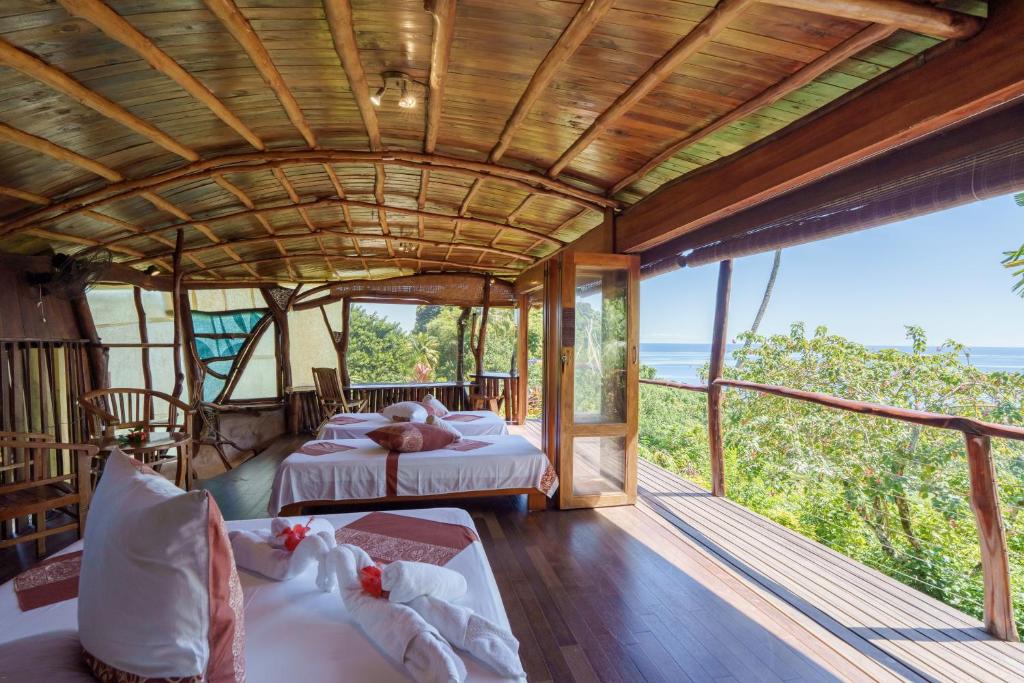 Vanira Lodge, Teahupoo - photo 2 - Tahiti, Polynésie