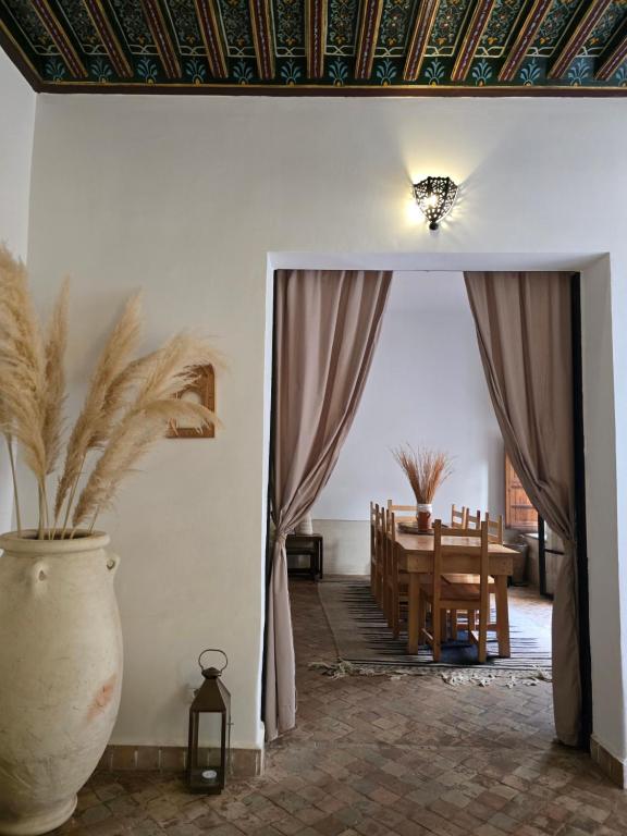RIAD SAMAH photo