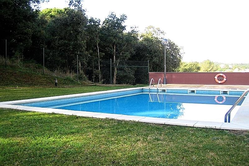 Bazén v ubytování Apartamento Santa Fe nebo v jeho okolí