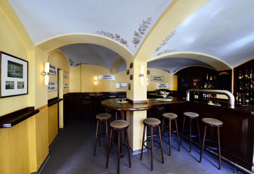 Lounge nebo bar v ubytování Hotel Goldener Adler