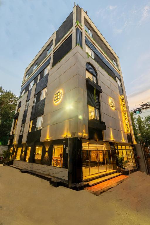 a large building with a lot of windows at Hotel Bella Express in New Delhi
