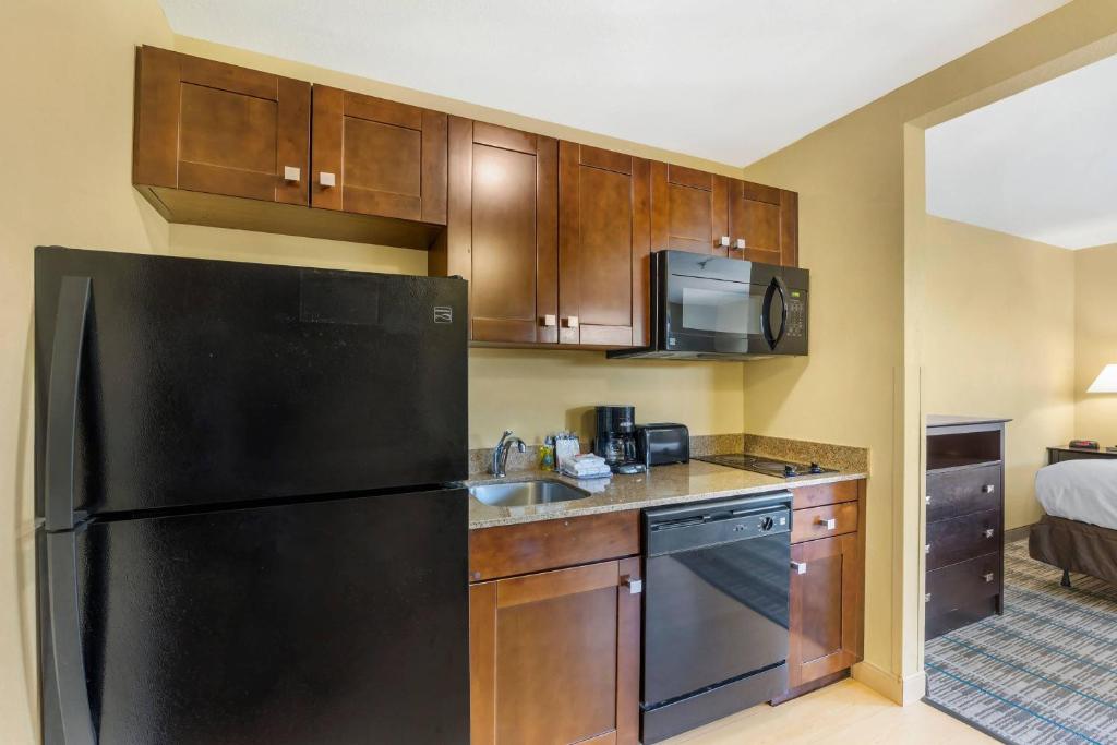 MainStay Suites Jacksonville near Camp Lejeune - Hizvo