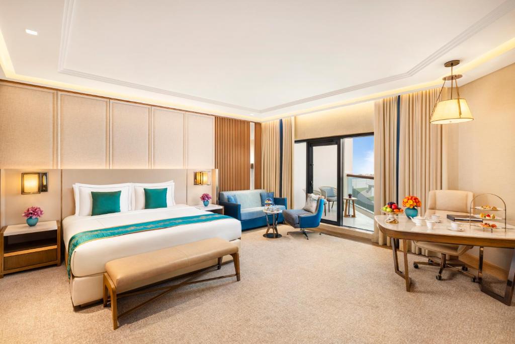 Taj Exotica Resort & Spa, The Palm, Dubai - 
