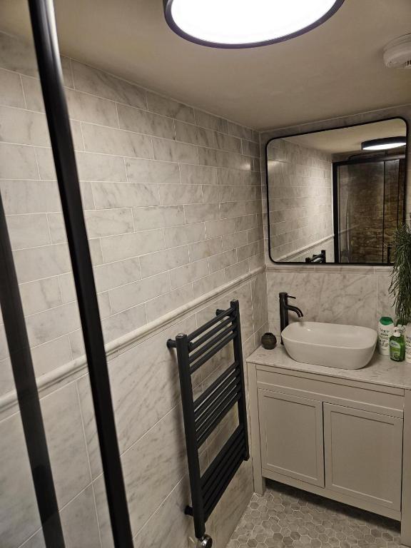 Cotswold Cottage Guest House - Double Room With Private Bathroom