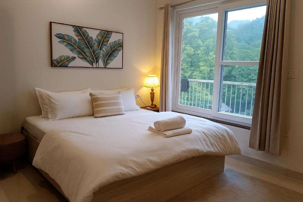Pennylane Hotel - Aesthetic Rooms with pottery studio, artshala, garden cafe, free airport pickup for 7 or more nights bookings