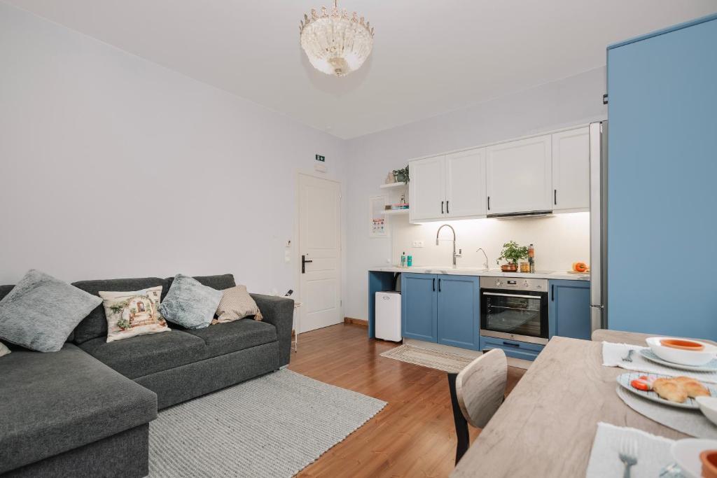 Ella Hestia Apartment -Steps from Spianada!