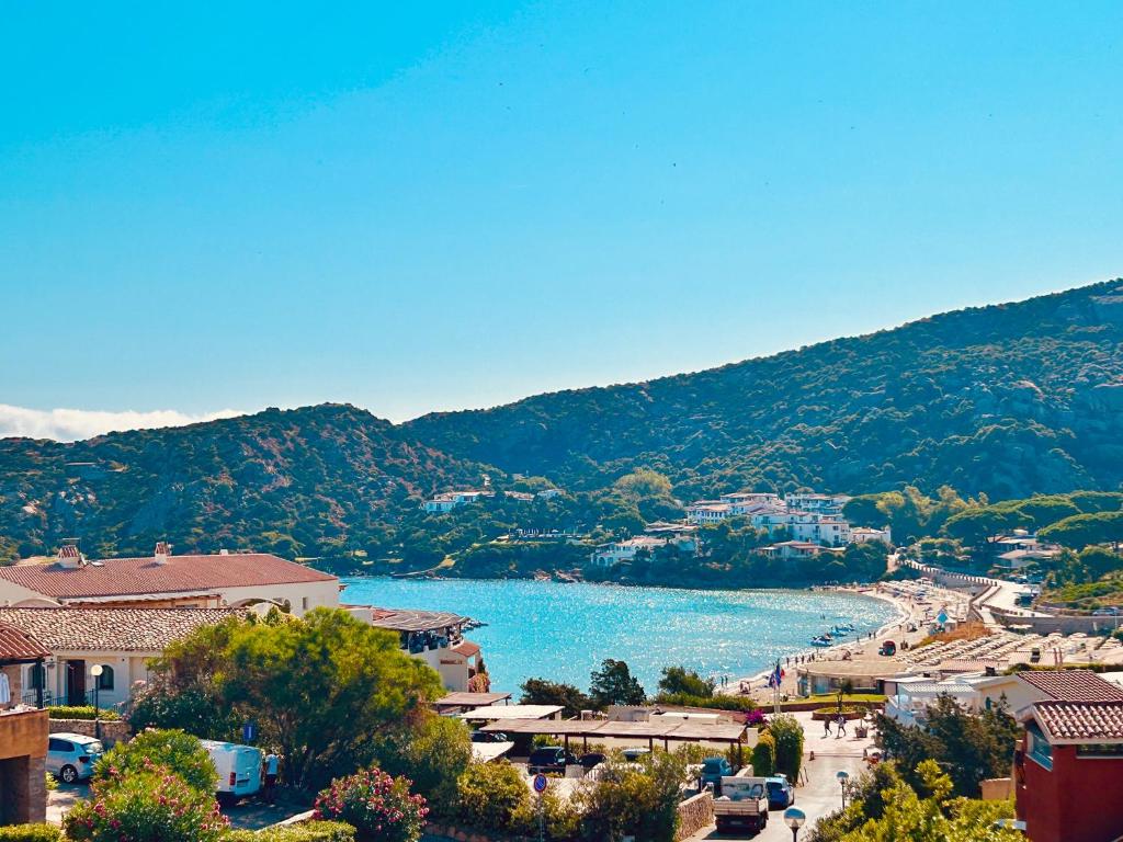 Baja Sardinia Casetta Belvedere 2 with Pool 100m from the Beach