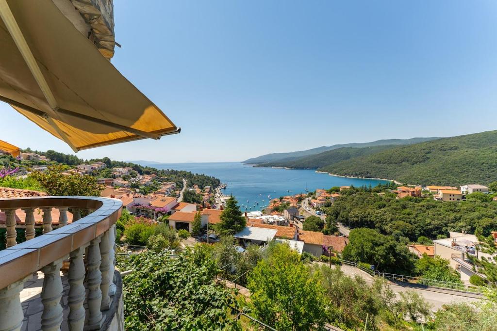 3BDR apartment- Stunning Sea View , Pet friendly, 8