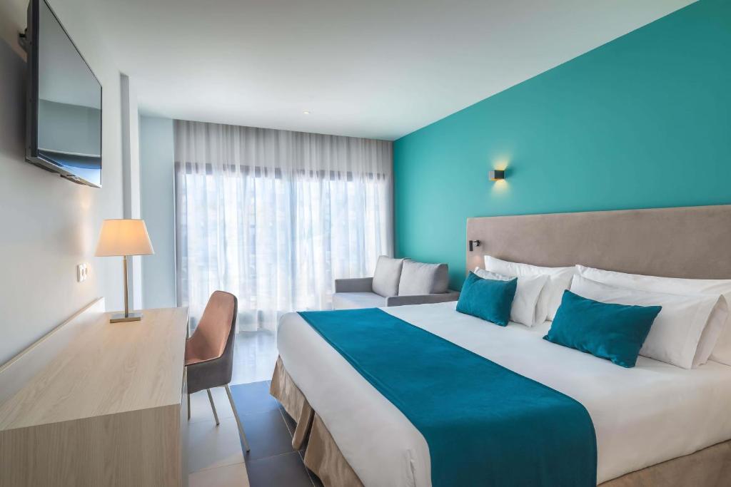 Occidental Mar Menor - Superior Family Room