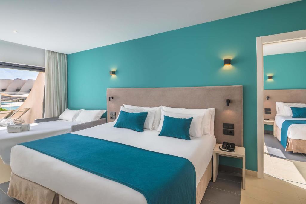 Occidental Mar Menor - Superior Quadruple Room