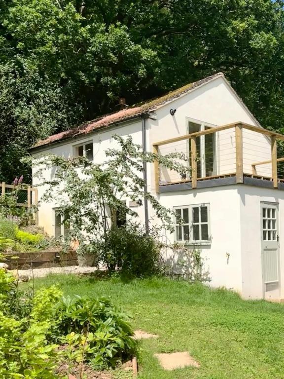 Spring Cottage-the perfect escape, romantic & cosy