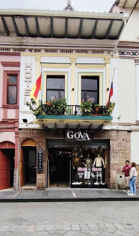Сградата, в която се намира хотелът