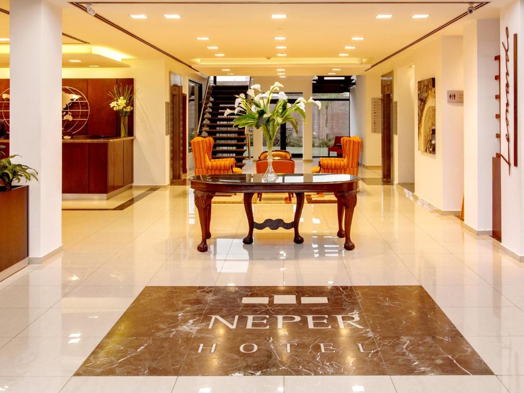 Posezení v ubytování Neper Hotel