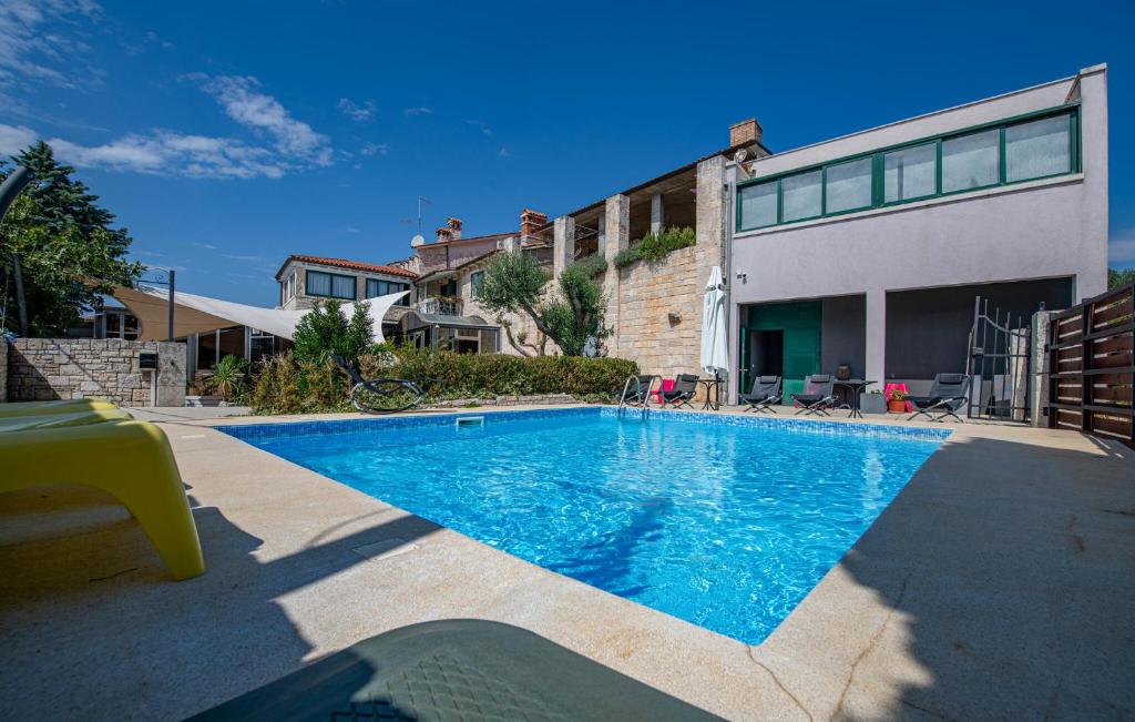 Nice Home In Pula With Sauna