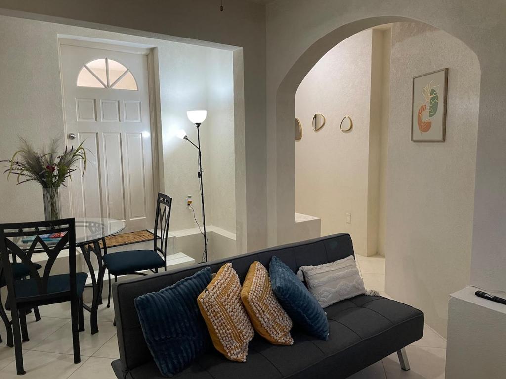 Cozy holiday flat near Crystal Cove beach