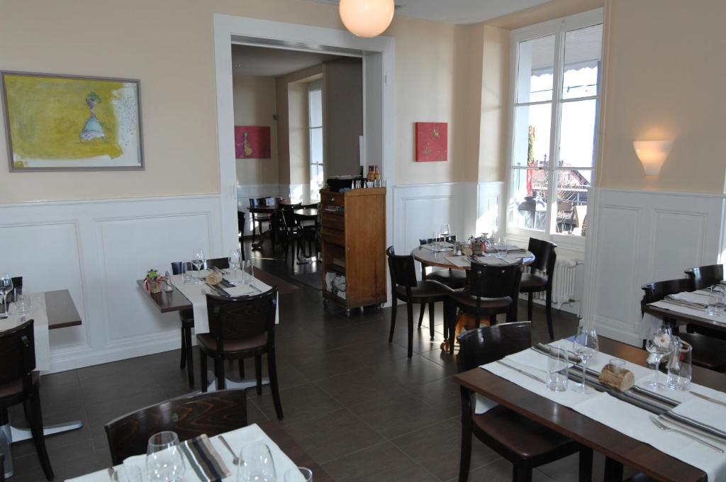 Restaurace v ubytování Auberge de la Gare